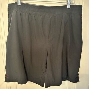 RHONE Men’s Shorts Size XXL Black 8” Zip Pocket Freedom Lies On Been Bold lined